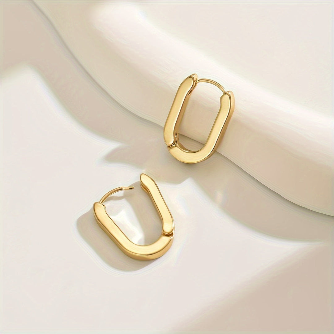 Oval Gold Hoop Earrings | Amelia Bellrose Jewellery