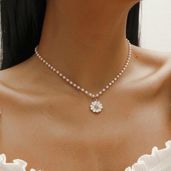 Pearl Chain Daisy Flower Pendant Necklace | Amelia Bellrose Jewellery