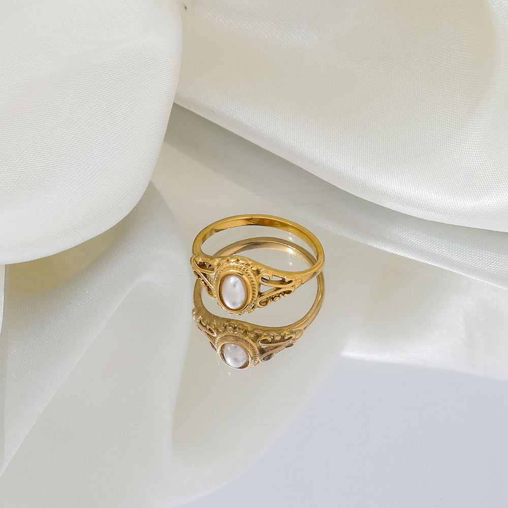 Vintage Oval Pearl Ring Gold | Amelia Bellrose Jewellery