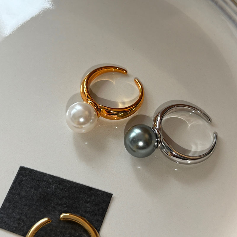 Bold Pearl Open Ring Gold | Amelia Bellrose Jewellery