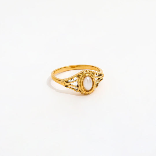 Vintage Oval Pearl Ring Gold | Amelia Bellrose Jewellery