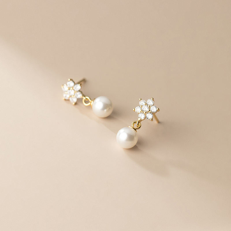 Floral Crystal Pearl Stud Earrings Gold | Amelia Bellrose Jewellery
