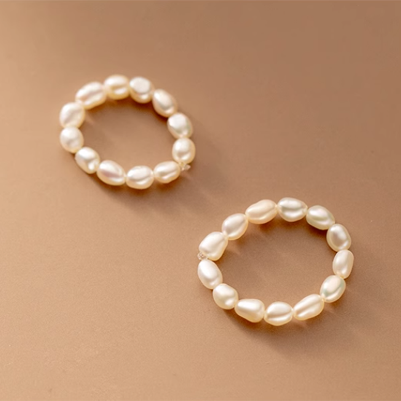 Freshwater Pearl Stretch Ring | Amelia Bellrose Jewellery