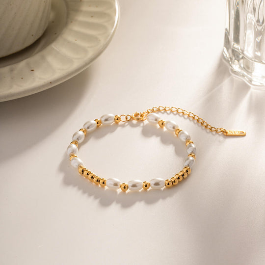 Freshwater Pearl Gold Bead Bracelet | Amelia Bellrose Jewellery