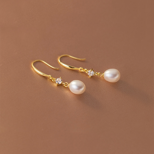 Pearl Crystal Drop Earrings Gold | Amelia Bellrose Jewellery