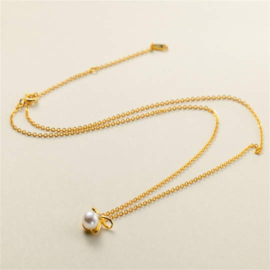 Pearl Bow Necklace Gold & Silver | Amelia Bellrose Jewellery