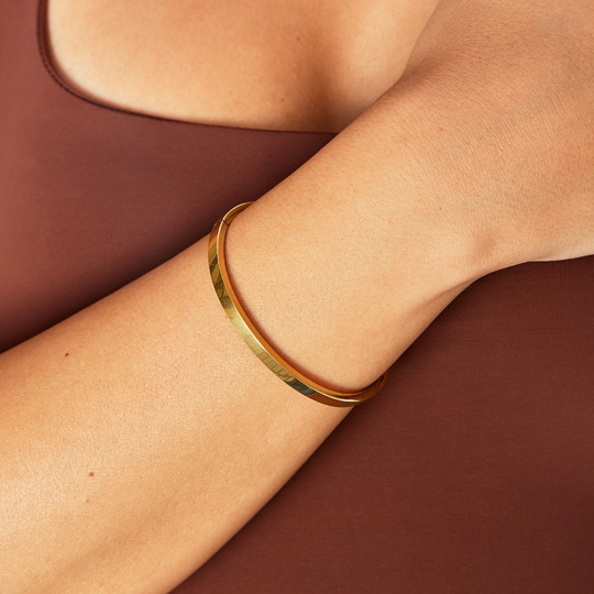 Classic Gold Bangle Bracelet | Amelia Bellrose Jewellery