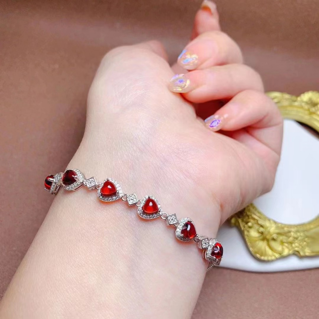 Heart Red Crystal Link Necklace Silver | Amelia Bellrose Jewellery