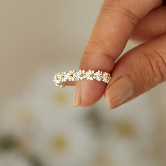 Elegant Daisy Crystal Gold Ring | Amelia Bellrose Jewellery