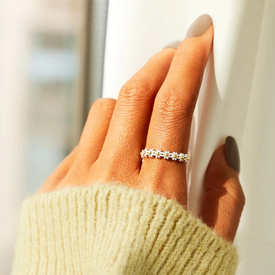 Elegant Daisy Crystal Gold Ring | Amelia Bellrose Jewellery
