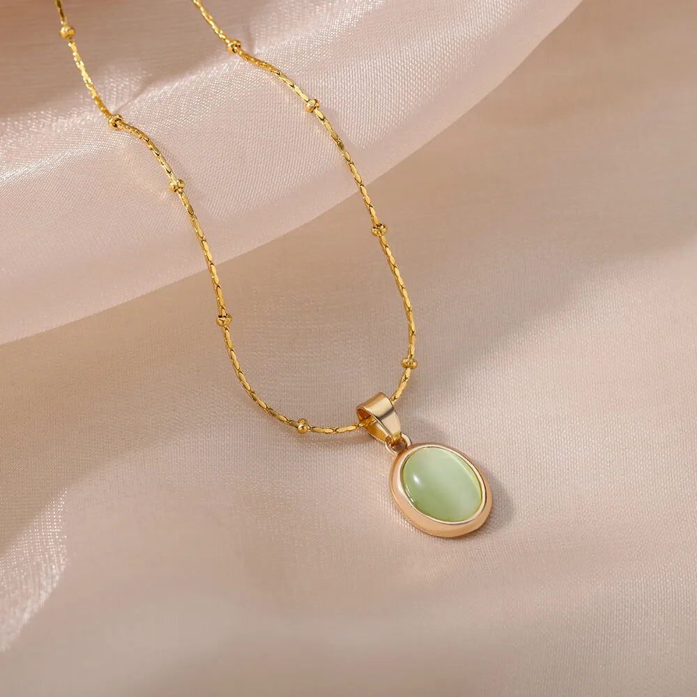 Green Oval Stone Pendant Necklace | Amelia Bellrose Jewellery