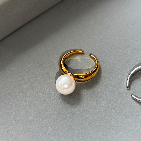 Bold Pearl Open Ring Gold | Amelia Bellrose Jewellery