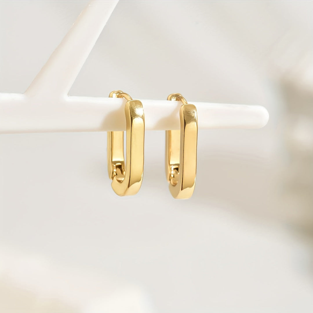 Oval Gold Hoop Earrings | Amelia Bellrose Jewellery