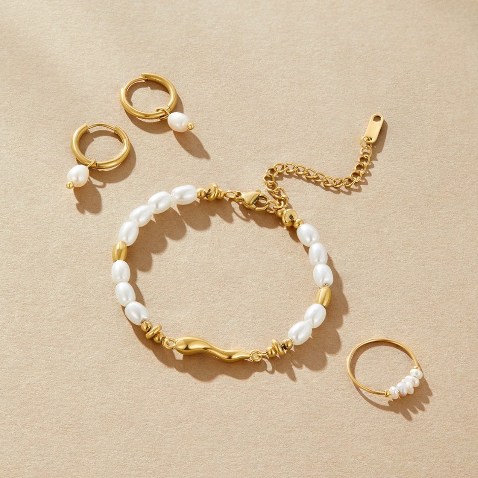Pearl Gold Accent Bracelet | Amelia Bellrose Jewellery